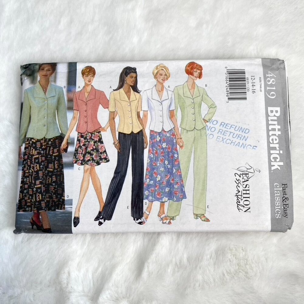 2 Butterick Sewing Patterns - Picture 4 of 5